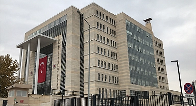 Ağır hasarlı binalardan hırsızlık yapan 2 şüpheli yakalandı