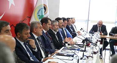 Bakan Nebati fırsatçılara ateş püskürdü