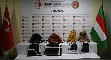 Çocuk montuna gizlenmiş uyuşturucu madde ele geçirildi