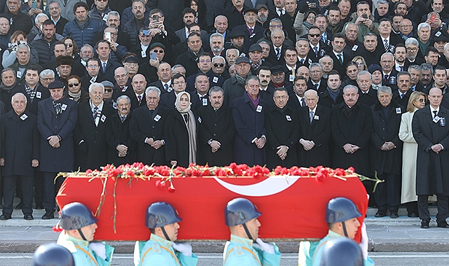 Deniz Baykal son yolculuğuna uğurlandı
