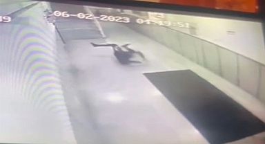 Deprem korkusuyla kaçarken kalça kemiğini kırdı