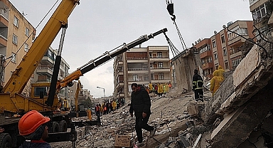 Depremde 44 bin 374 vatandaşımız hayatını kaybetti