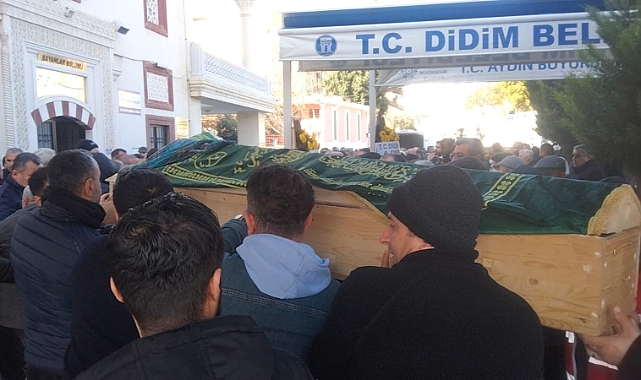 Depremde hayatını kaybeden çift son yolculuğuna uğurlandı