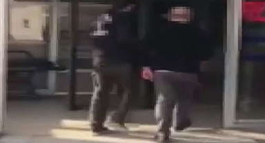 Depremde yıkılan bazı binaların müteahhitleri İstanbul’da yakalandı