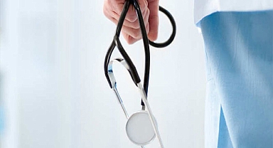 Depremin ilk gününden itibaren toplam 146 bin 806 sağlık personeli görev yapıyor