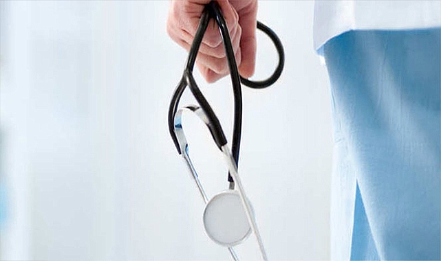 Depremin ilk gününden itibaren toplam 146 bin 806 sağlık personeli görev yapıyor