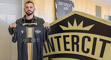 Emre Çolak’ın futbolu bırakması 1 gün sürdü