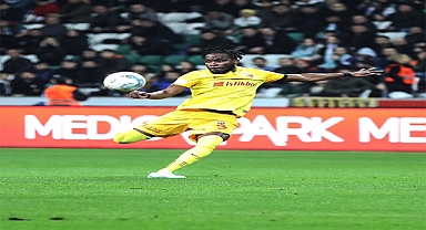 Joseph Attamah sahalara döndü