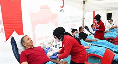 “Kan bağışı öncesinde aşırı yemek yemeyin”