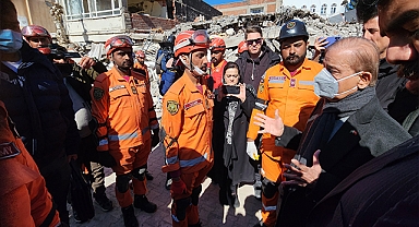 Pakistan Başbakanı Şerif " Biz sizin emrindeyiz"