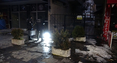 Pusu kurup husumetlisine kurşun yağdırdı