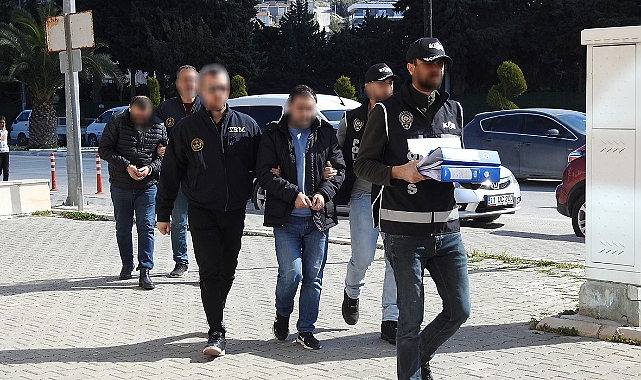 Sahte kimlikle arsa satmaya çalışan 2 kişiye suçüstü