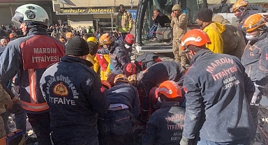 Şanlıurfa'da baba oğul kurtarıldı