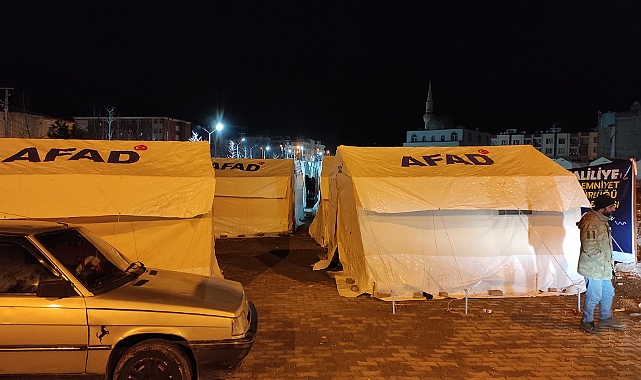 Şanlıurfa’da depremzedeler çadırlara yerleştirildi