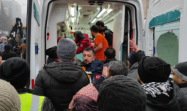 Şanlıurfa’da enkaz altından 2 kişi böyle kurtarıldı