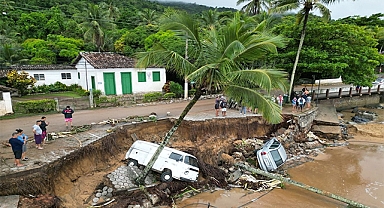 Sel ve toprak kaymasında can kaybı 65'e yükseldi