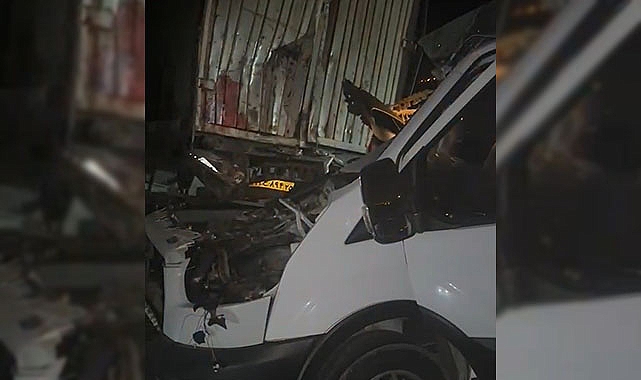 Trafik kazası 1 kişi hayatını kaybetti, 1 kişi ağır yaralandı.