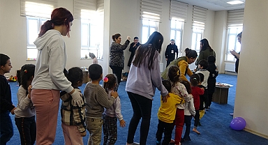 Vatandaşlar depremzede çocuklar için seferber oldu