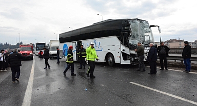 23 araç kazaya karıştı: 11 yaralı