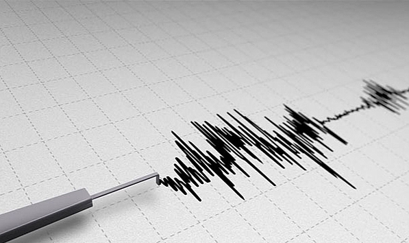 4.9 büyüklüğünde deprem meydana geldi