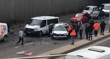 6 araç birbirine girdi: 3’ü ağır 5 yaralı