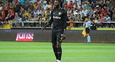 Adebayor, futbolu bıraktığını açıkladı