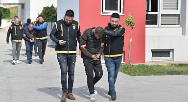Bebek arabasını çalan kişiler tutuklandı