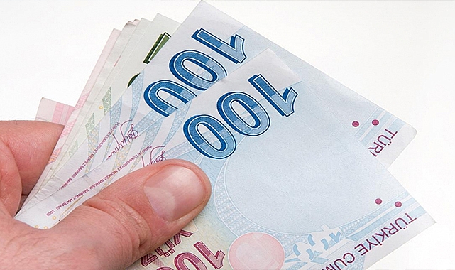 Burs ve öğrenim kredisi ödemeleri başladı