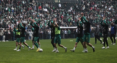 Bursa’da 40 bin taraftar stadyumu doldurdu