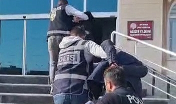 Deprem bölgesinde 3 şahıs gözaltına alındı