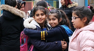 Deprem sonrası Adana'da eğitime başlandı