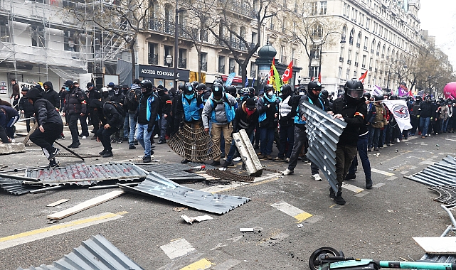 Fransa'da protestocular polisle çatıştı: 58 gözaltı