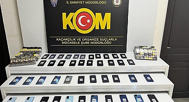 Gümrük kaçağı cep telefonu ve kaçak sigara ele geçirildi!