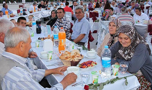 İftar sofrasında hıza dikkat
