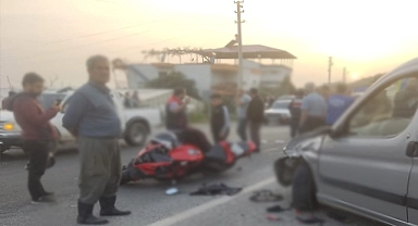 Motosiklet sürücüsünü taktığı kask hayatını kurtardı
