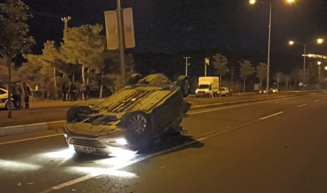 Kızıltepe-Artuklu karayolunda zincirleme kaza: 3 yaralı - Asayiş - Söz  Ajans - Güneydoğu Haberleri, Son dakika haberleri