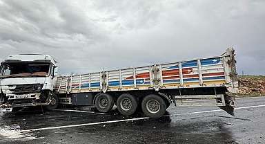 Midyat’ta tır kazası 1 yaralı