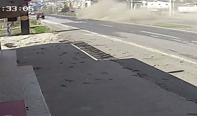 Otomobil metrelerce takla atarak durabildi