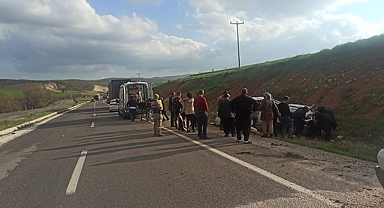 Otomobil şarampole devrildi: 6 yaralı