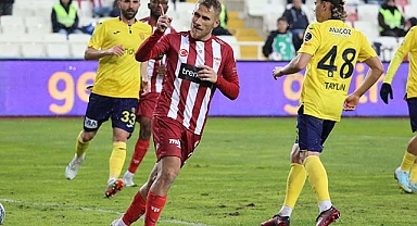 Samu Saiz ligdeki gol sayısını 2 yaptı