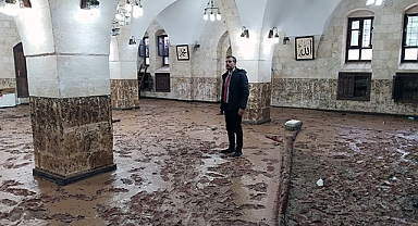 Şanlıurfa'da sel afeti ibadethaneleri de etkiledi