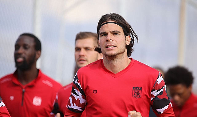 Sivasspor’da Charisis şoku
