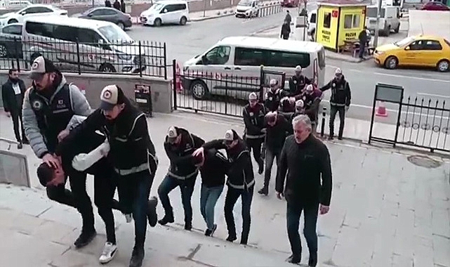Suç çetesi çökertildi: 5 kişi tutuklandı