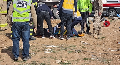 Tır otomobili biçti: 2 ölü, 2 yaralı