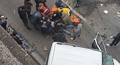 Zincirleme kazada 2 kişi öldü, 2 kişi yaralandı