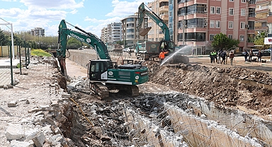 17 kişinin öldüğü selin ardından derelerde çalışma başladı