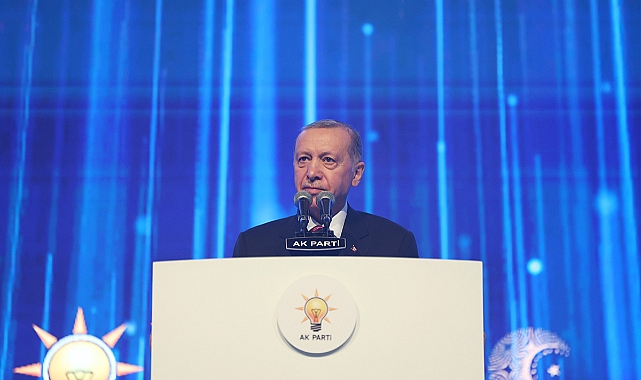 AK Parti seçim beyannamesi açıklandı
