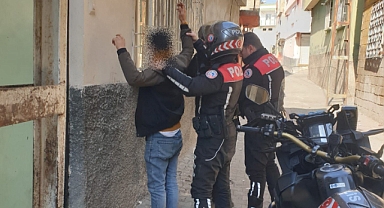 Antep'te şüpheli şahıslara yönelik operasyon! 14 gözaltı