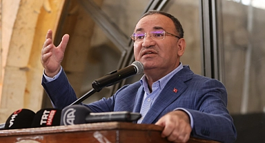 Bakanı Bozdağ, esnaf ile birlikte yemekte buluştu