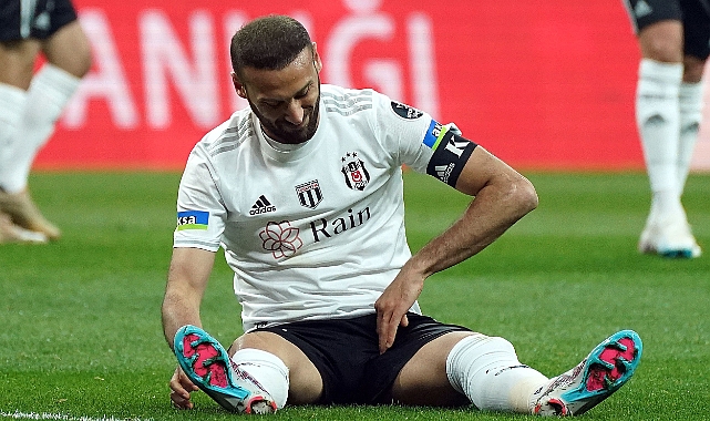 Cenk Tosun, 1 hafta sahalardan uzak kalacak